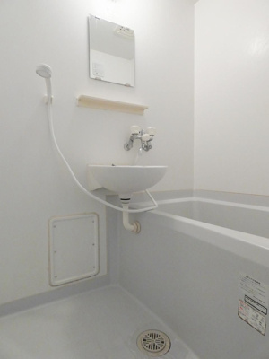 【洗面所】 | トレス・博多館 | 別号室の写真になります。現況優先。