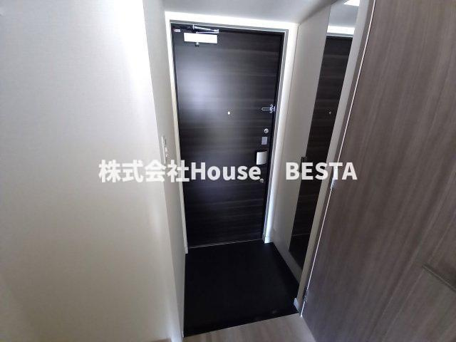 プレサンス兵庫ヴィアーレの玄関