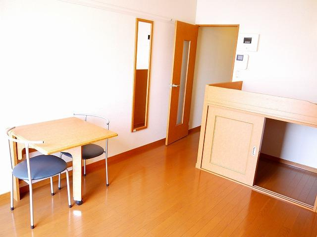 レオパレス伏見Ⅰの洋室|きれいな洋室です