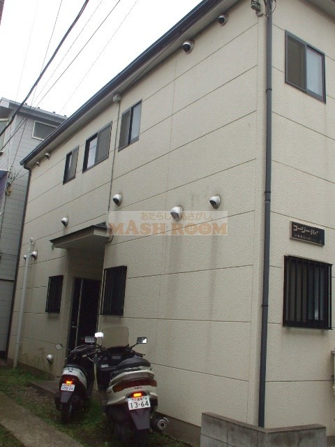 中野区松が丘１丁目のアパートのエントランス