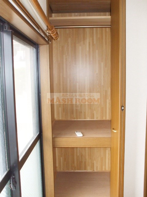 中野区松が丘１丁目のアパートの収納