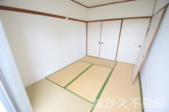 【寝室】 | 落ち着いた色調の寝室です