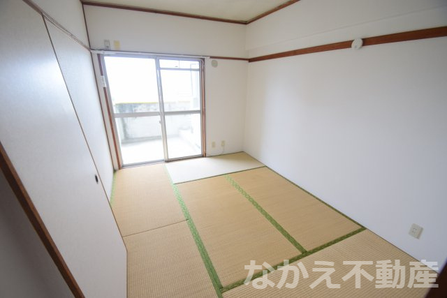 【寝室】 | 落ち着いて過ごせるお部屋なので、寝室にいかがでしょうか