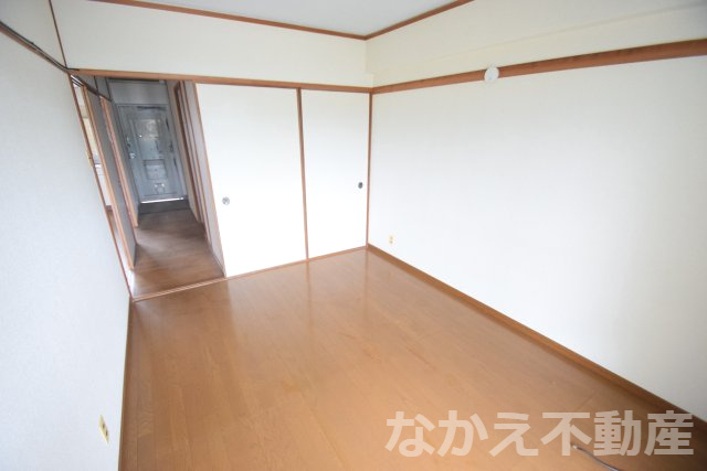 【寝室】 | 落ち着いた色調の寝室です