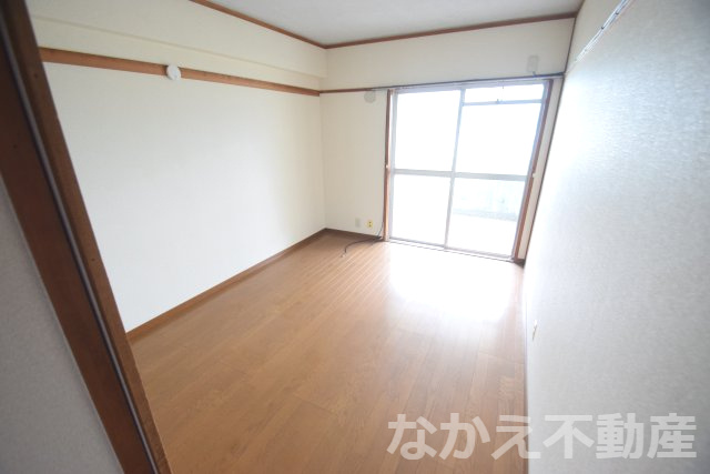 【寝室】 | 落ち着いた色調の寝室です