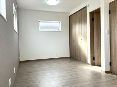 【洋室】 | 新築住宅　南国市田村乙 | 2階4.5洋×2（いまは9帖のお部屋ですが、家族構成によって2部屋にもできます）