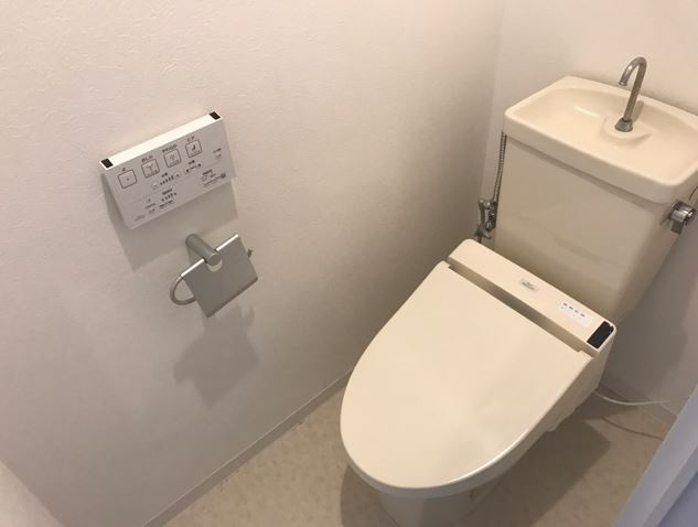 岸和田市土生町の賃貸マンションのトイレ|清潔感のあるトイレです