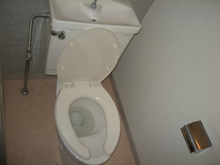 サンローゼ春木のトイレ|コンパクトで使いやすいトイレです