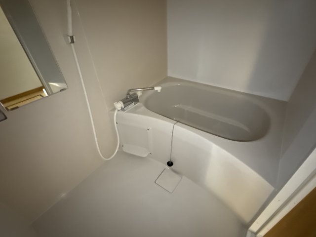 エトランス小松町Bの浴室