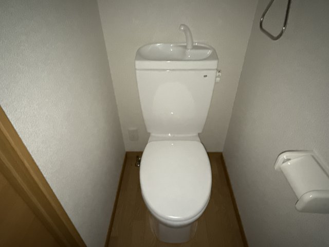 エトランス小松町Bのトイレ