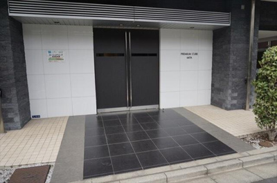 【エントランス】 | ＰＲＥＭＩＵＭ　ＣＵＢＥ　三田