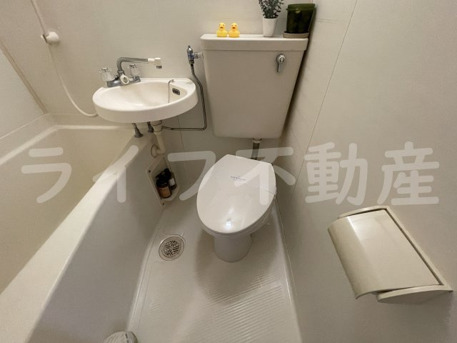 エクセルコートのトイレ|コンパクトで使いやすいトイレです