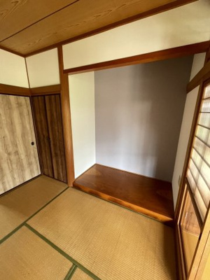 【和室】 | 大津町杉水戸建て3DK＋広縁 | 畳の上でゆっくりとくつろげる床の間付きの和室です