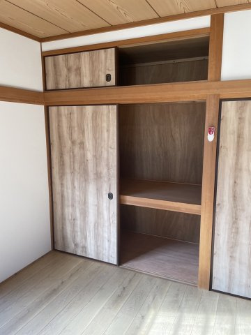 大津町杉水戸建て3DK＋広縁の収納|大きなスペースがあり、収納には困りません