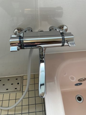 【浴室】 | 大津町杉水戸建て3DK＋広縁 | 新品サーモ付き水栓できれいなお風呂です