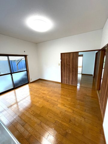 大津町杉水戸建て3DK＋広縁のキッチン|きれいな８畳のキッチンです