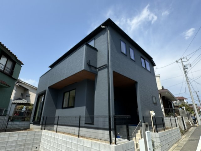 松戸市新作新築戸建【上本郷小学校：7分】の外観|完成済み内覧可能です！