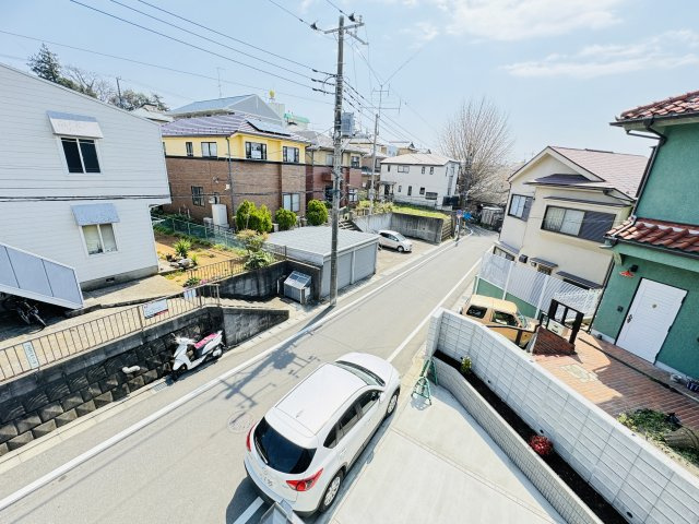 松戸市新作新築戸建【上本郷小学校：7分】の展望|バルコニーより道路側眺望
