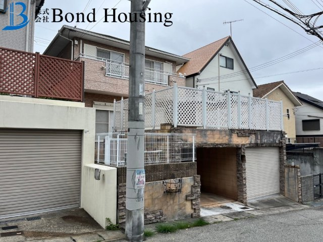 堀込車庫並列2台駐車可　二ツ屋　築25年のその他