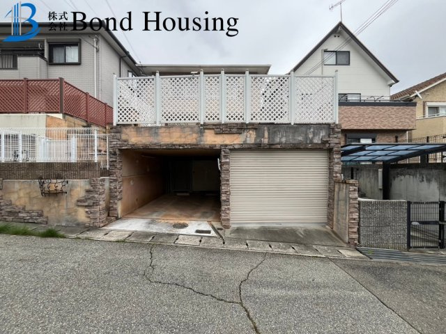 堀込車庫並列2台駐車可　二ツ屋　築25年のその他