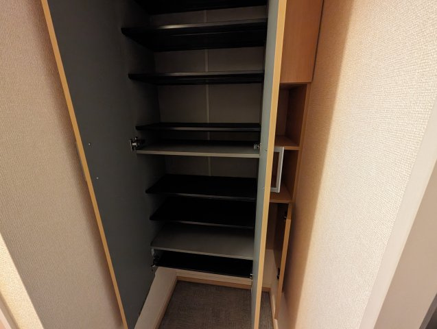 ALTO・芝久保の玄関