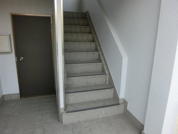 ハイツ715のエントランス