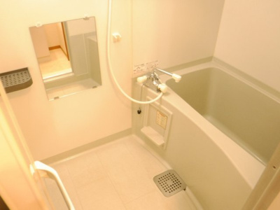 【浴室】 | カーサ・デラ・フェリシタ | ※別部屋の写真となります。