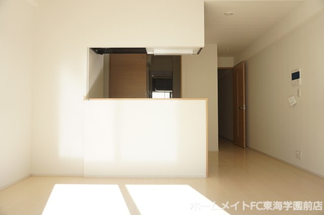 熊本市中央区国府２丁目の賃貸マンションの居間・リビング