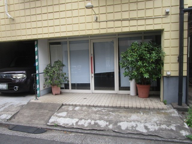 足立区千住緑町２丁目の倉庫