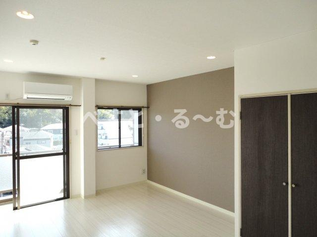 ココ・バレーの居間・リビング|洋室10帖