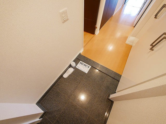 アークレジデンス奈良の玄関