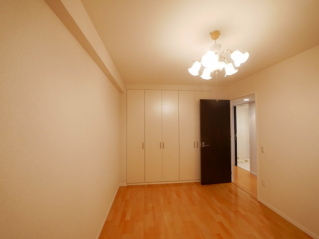 アークレジデンス奈良の洋室