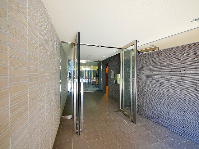 アークレジデンス奈良のエントランス