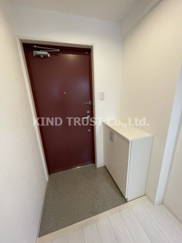 R SQUARE 東天満の玄関|収納もある玄関です