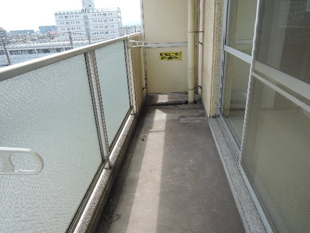 ファーストイン広畑のバルコニー