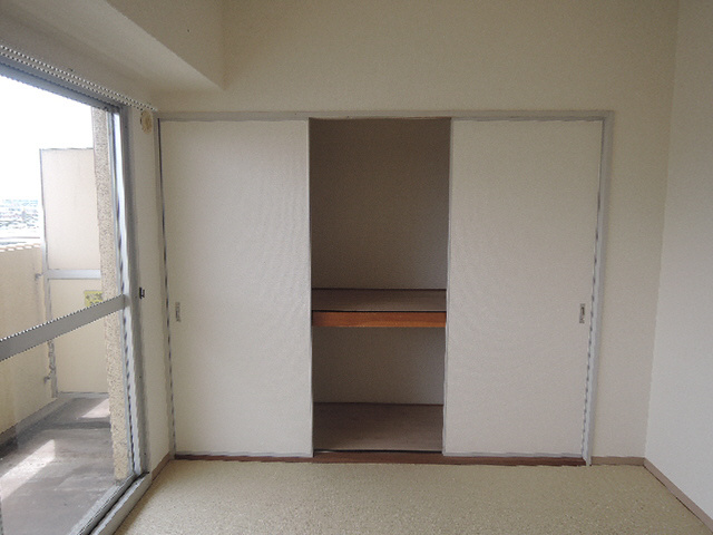 ファーストイン広畑の収納