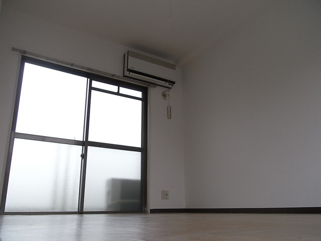 シャルム大石の居間・リビング