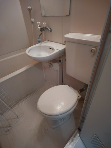 まるき東大利のトイレ|落ち着いた色調のトイレです