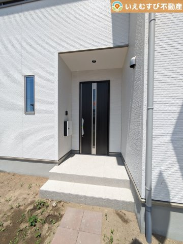 邑楽郡大泉町吉田1期のエントランス