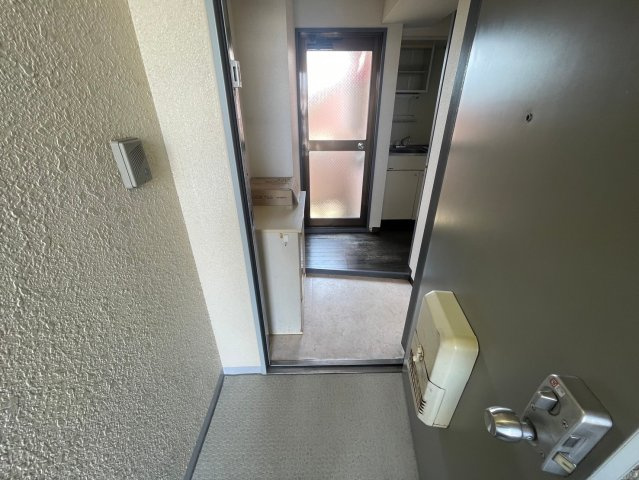 メゾン千種の玄関|メゾン千種