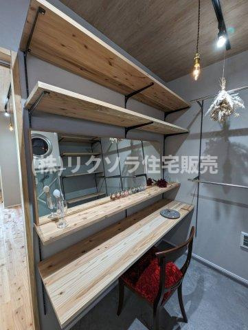香里園桜木町　中古一戸建てのその他共用部分|化粧スペース
■物件内覧・資金計画相談・住宅ローン相談、リフォーム相談、お問合せ受付中■
※当日・翌日のご内覧、ご相談はお電話でのお問合せがスムーズです！