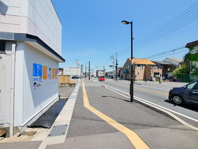 木津川原田　貸店舗の駐車場