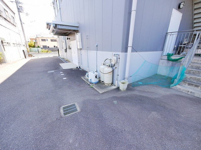 木津川原田　貸店舗の駐車場