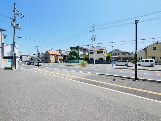 木津川原田　貸店舗の駐車場