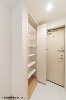 【収納】 | dormire箱崎(ドルミーレハコザキ) | 別号室の写真になります。現況優先。