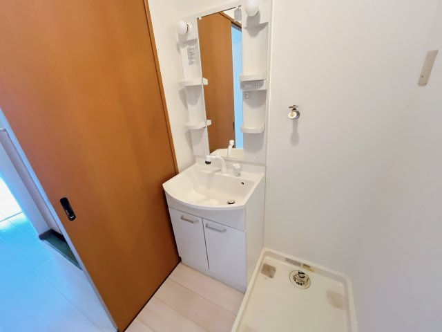 めぞん80番館の独立洗面台