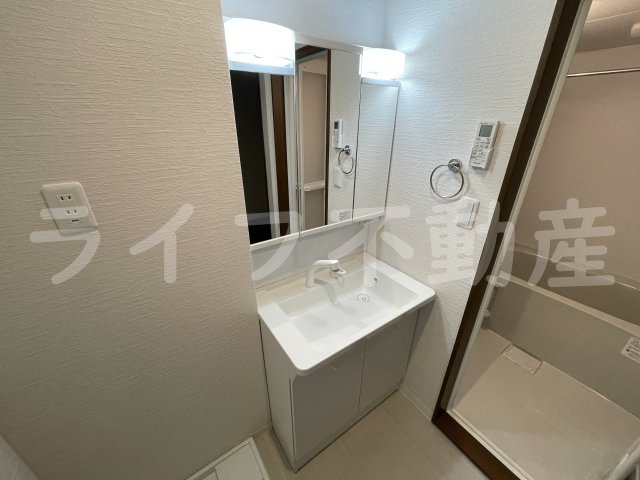 グランドソレイユ森河内の独立洗面台|独立洗面台あり、毎朝おしゃれに忙しい女性の方におすすめです