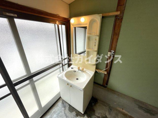 【洗面所】