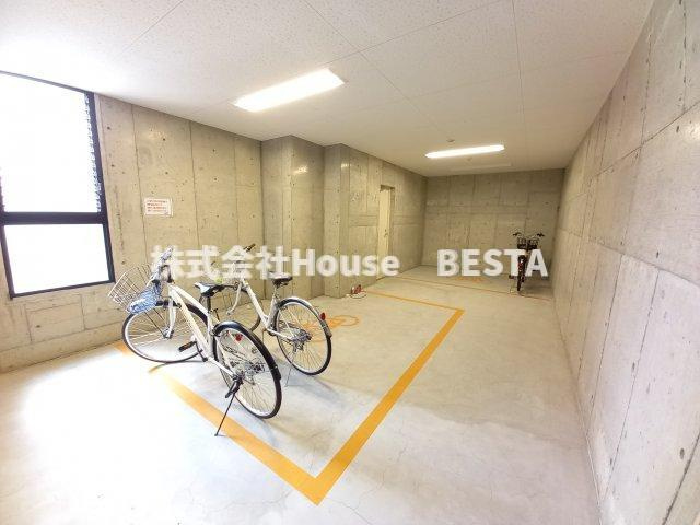 ザ・コッチ神戸の駐車場