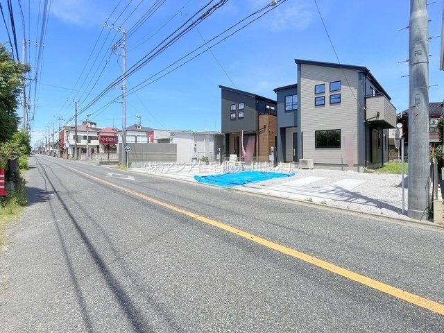 月々７万円台～　新築戸建　川越市石原町11期の前面道路含む現地写真|南西側 6.21ｍ公道